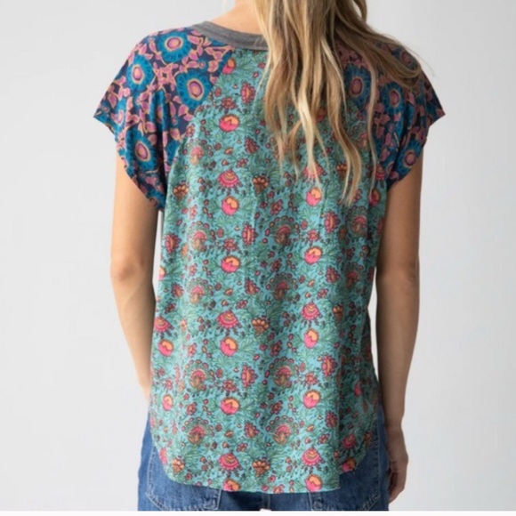 NATURAL LIFE Tops - NATURAL LIFE Teal Floral Cap-Sleeve Blouse with Pink & Purple Accents